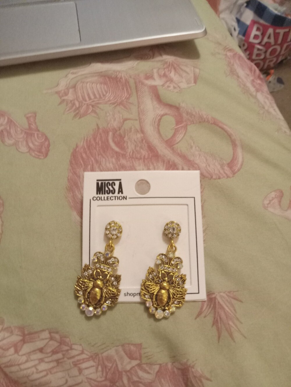 NWOT Women's Gold & Rhinestone Bumblebee Dangle Earrings